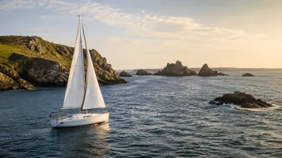 Naviguez entre îles et baies bretonnes à bord d’un voilier